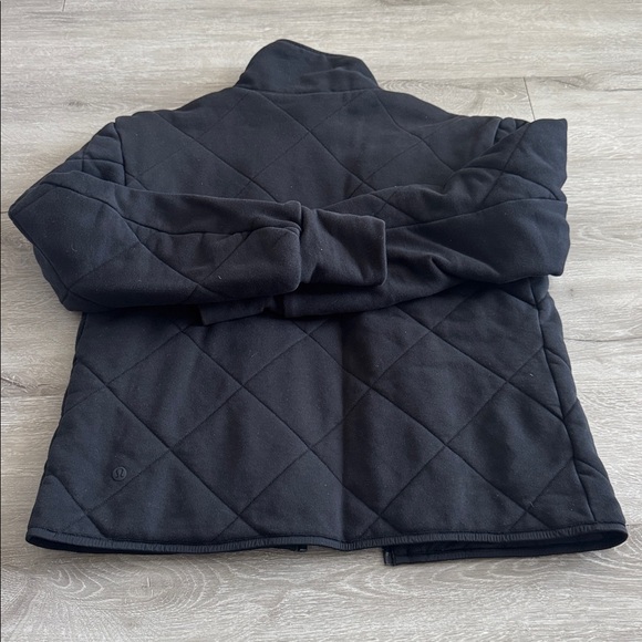 Lululemon Reversible Jacket - Picture 3 of 5